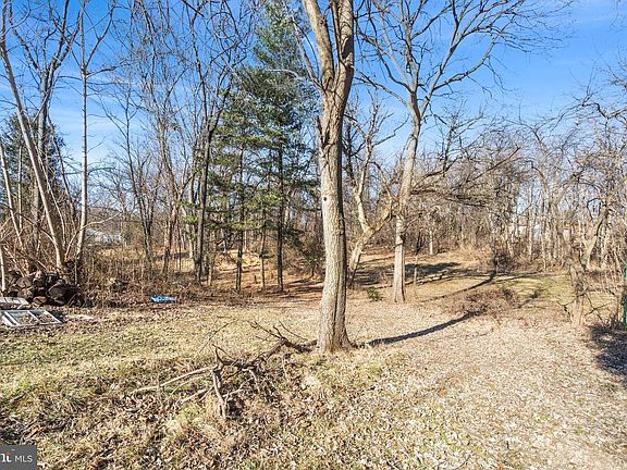 3rd image of 5664 Charles Town Rd