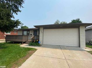 27290 Barkman St, Roseville, MI 48066