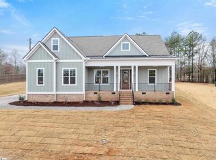 3 Halowell Ln, Travelers Rest, SC 29690
