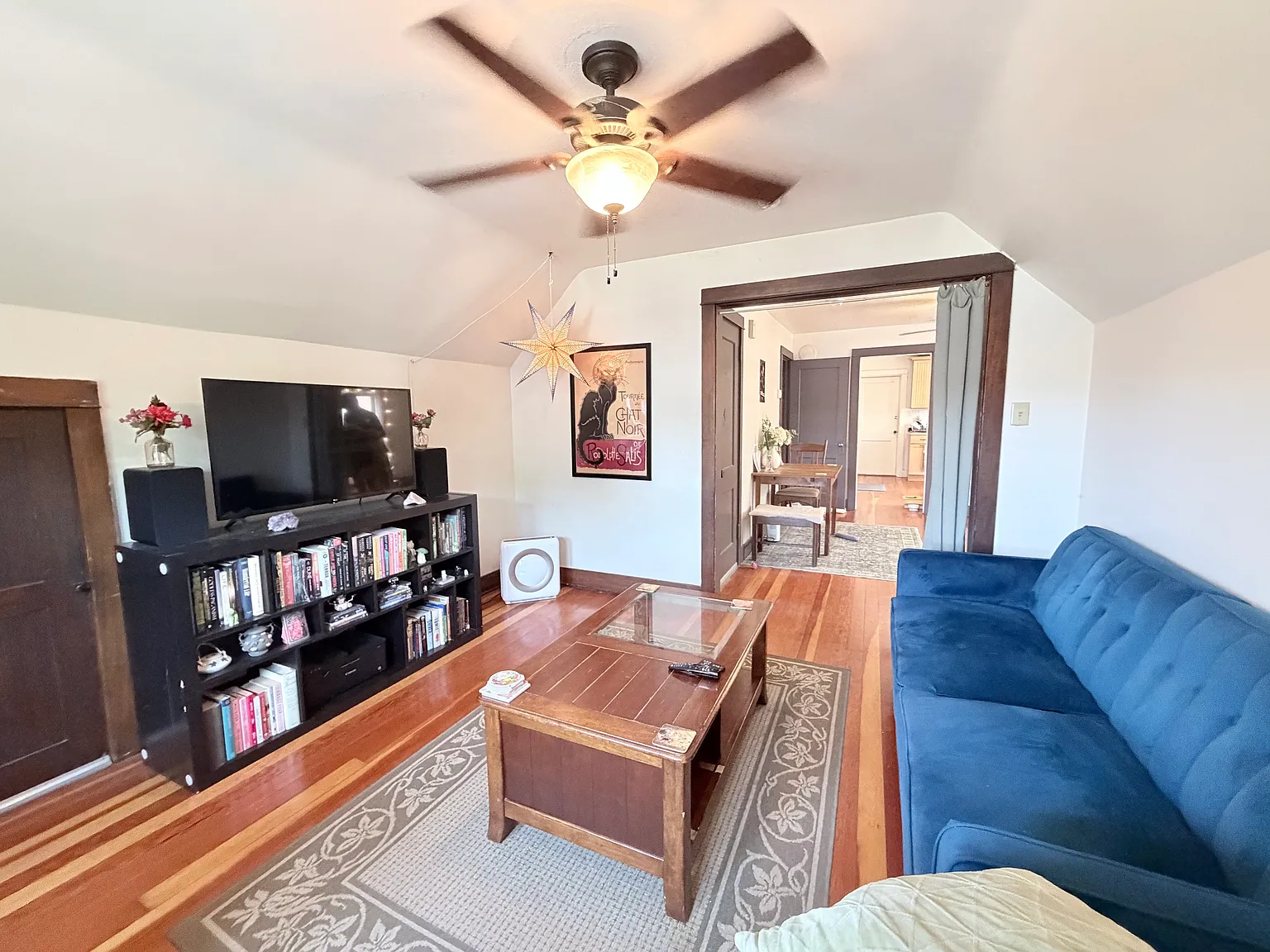 2 bed, 876 sqft, $1,900 — Photo 4