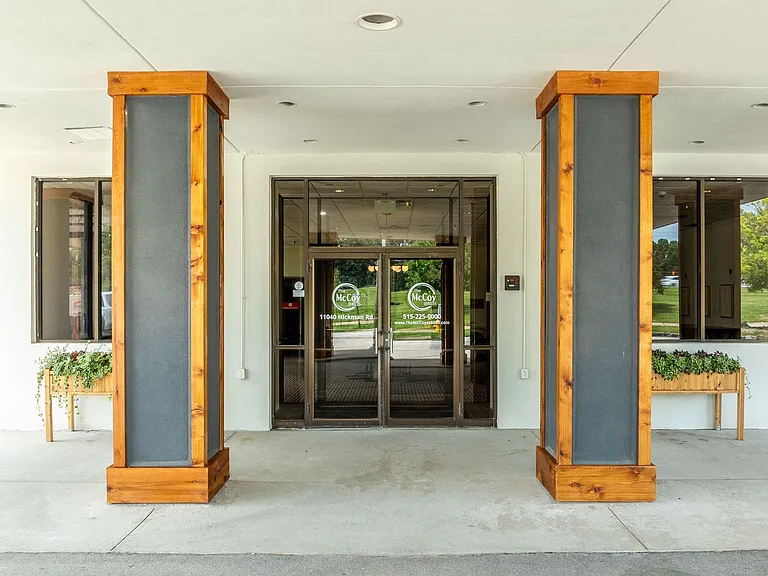 The McCoy at 8035 Apartments - Clive — Photo 5