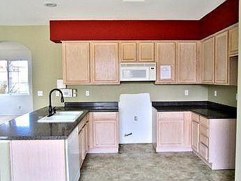 4th image of 3849 E Hillcrest Ave