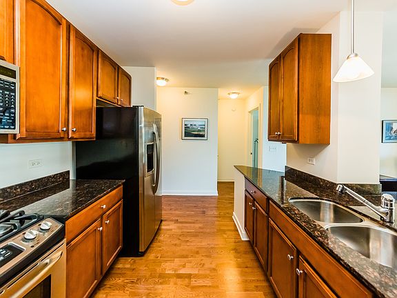 4th image of 1160 S Michigan Ave APT 1606