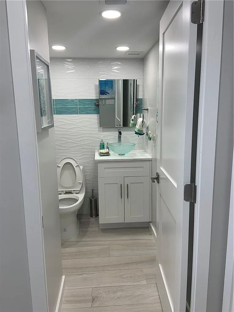 1 bed, 1.5 bath, 730 sqft, $3,900 — Photo 3