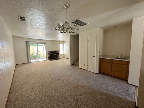 3rd image of 3050 Andre Ln