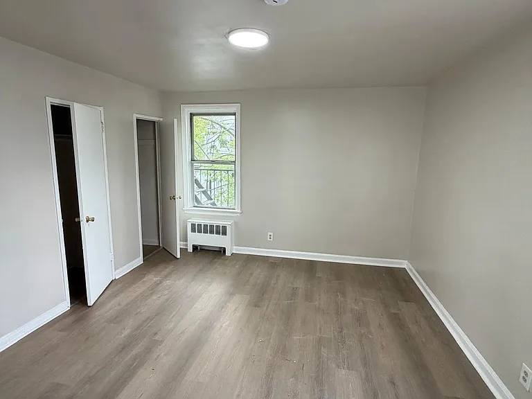 44 Irving St #6 — Photo 3