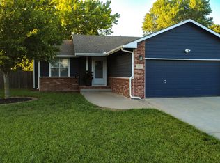 324 Victoria Rd, Newton, KS 67114