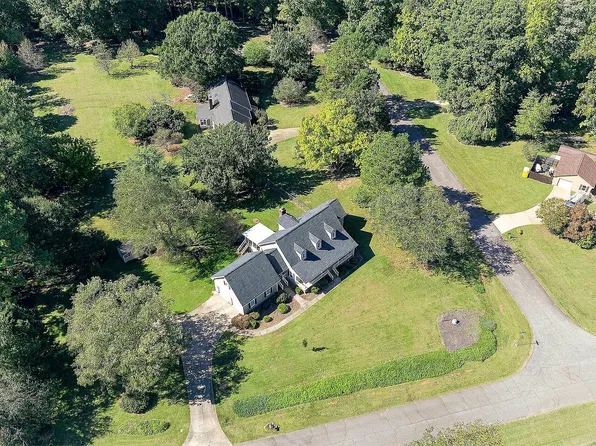 6216 Powell Ridge Rd, Holly Springs, NC 27540