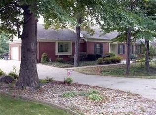 1502 Brookview Blvd, Kendallville, IN