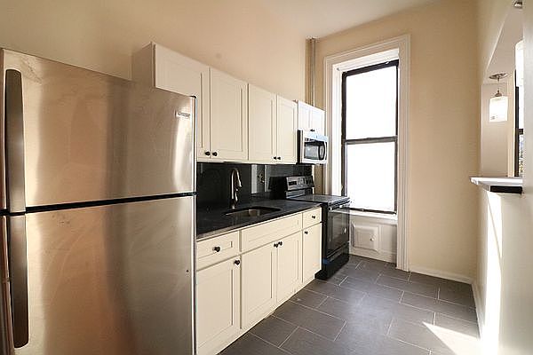 1st image of 374 W 46th St APT 2W