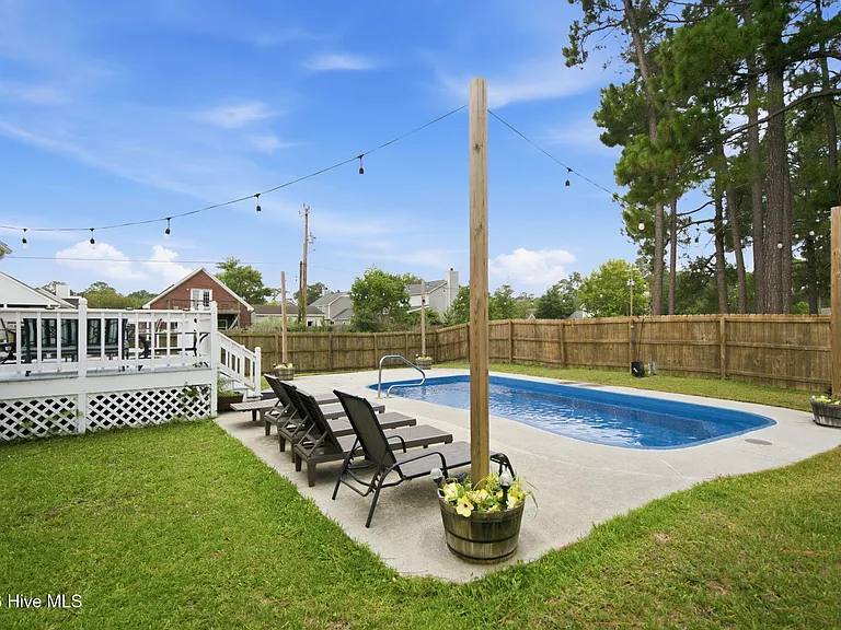 7228 Quail Woods Rd — Photo 34