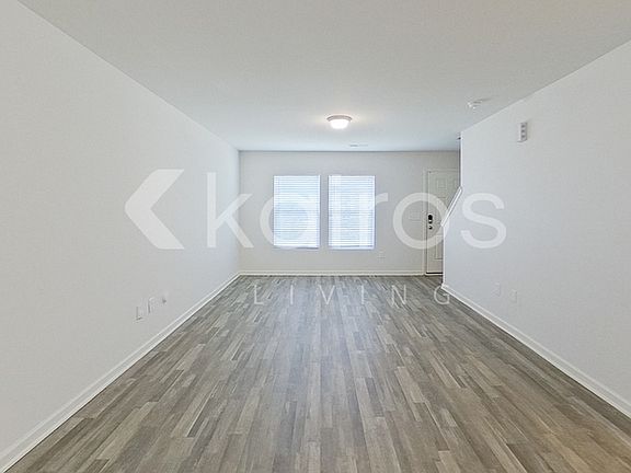 2nd image of 3921 Miller Dr