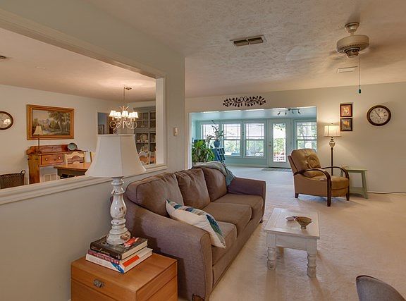 3rd image of 117 Wild Timber Dr