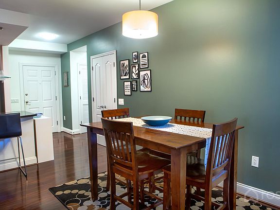 4th image of 1111 Oronoco St Unit 328