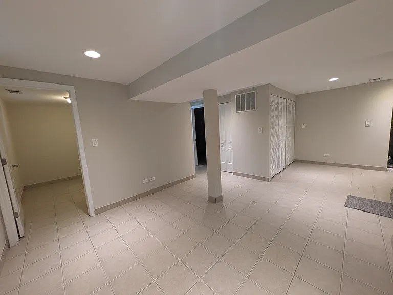 4321 1/2 N Tripp Ave #1W — Photo 9