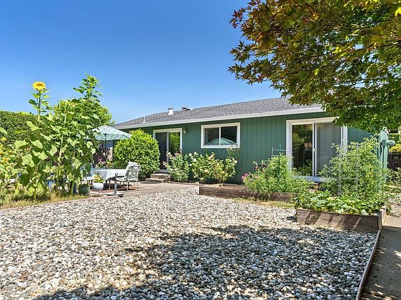 3rd image of 1456 Glenbrook Drive