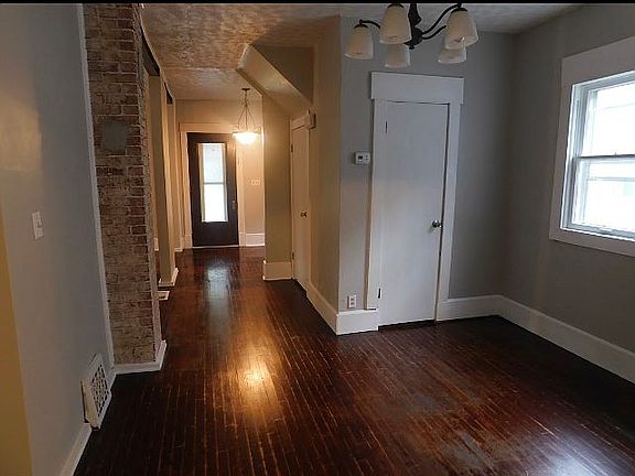 4th image of 725 West St