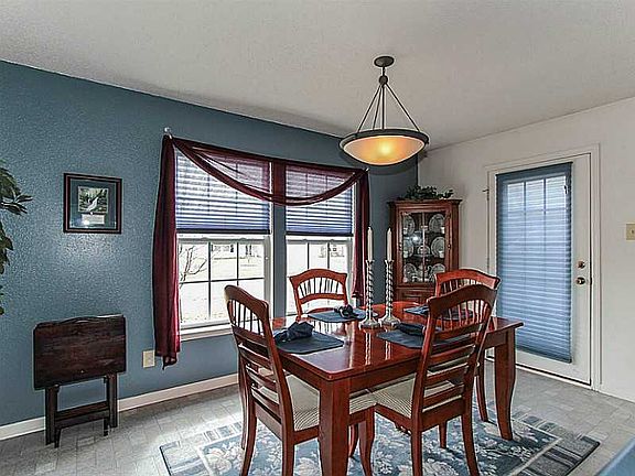 5th image of 1355 Jasmine Dr