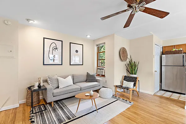 Rented by Urban Luxe | media 2