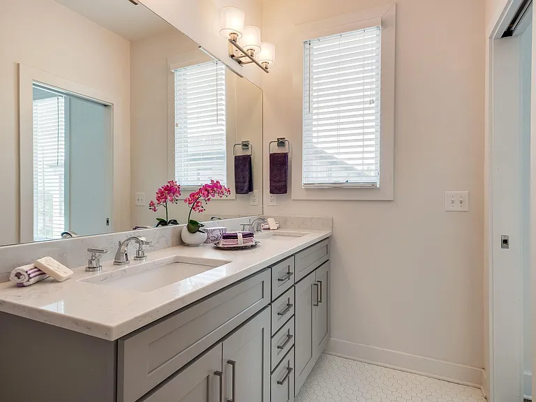 710 Melpark Dr — Photo 9