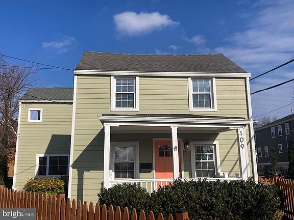 2nd image of 109 N Brookside Dr