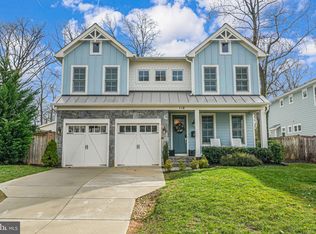 118 Elm St SW, Vienna, VA 22180