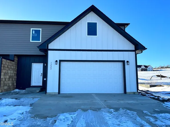 1233 9th St SW, Watford City, ND 58854