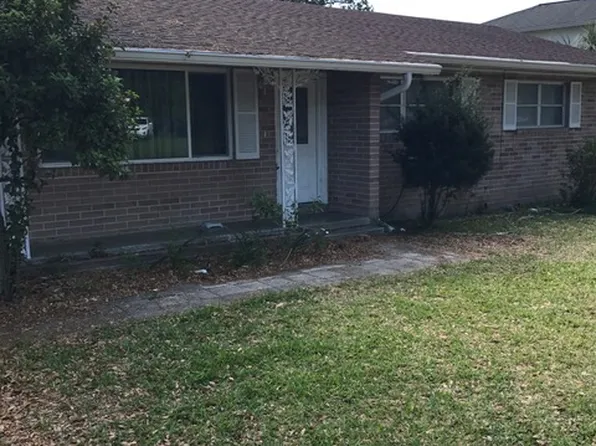 1202 Glen Ridge Dr, Leesburg, FL 34748
