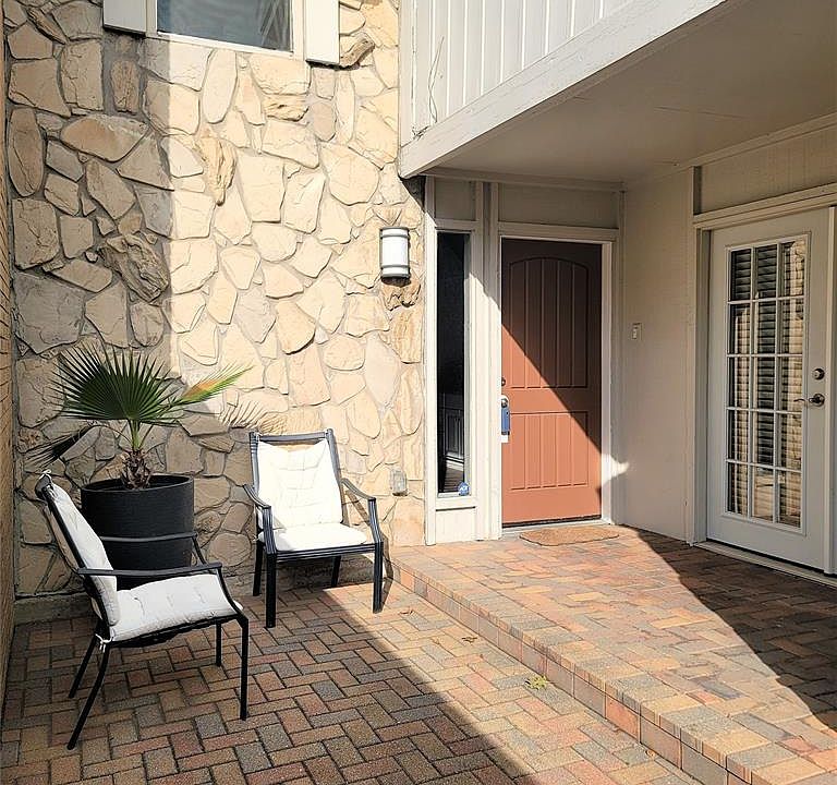 1st image of 2906 Country Place Cir #A