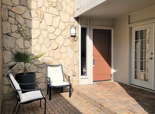 2906 Country Place Cir #A, Carrollton, TX 75006