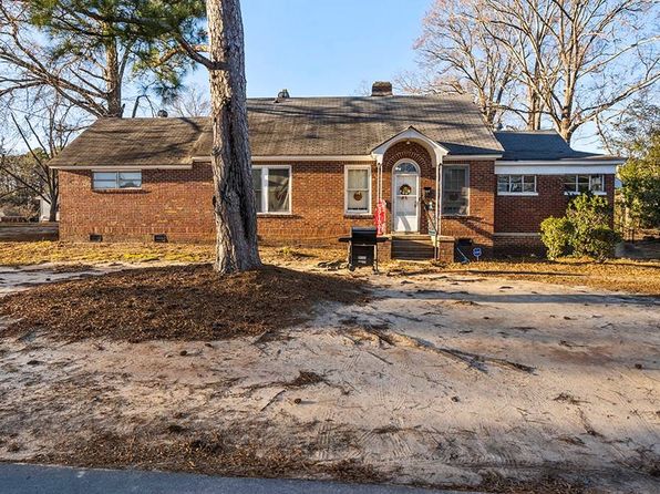 205 Briggs Ave, Greenwood, SC 29649
