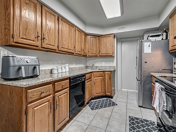 3rd image of 14335 N Pennsylvania Ave #33B
