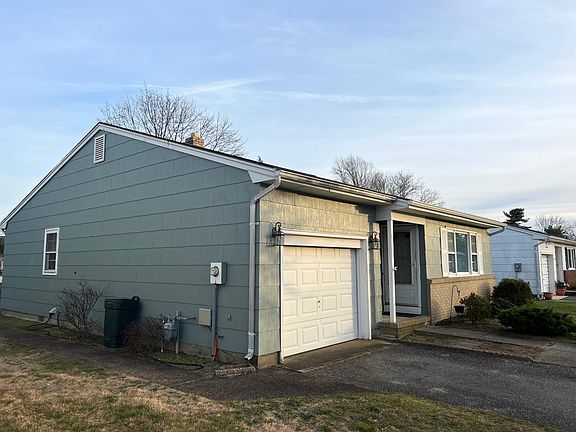 2nd image of 71 Brakenbury Dr