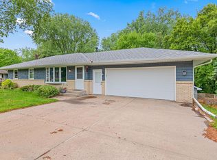 479 Centennial Dr, Roseville, MN 55113