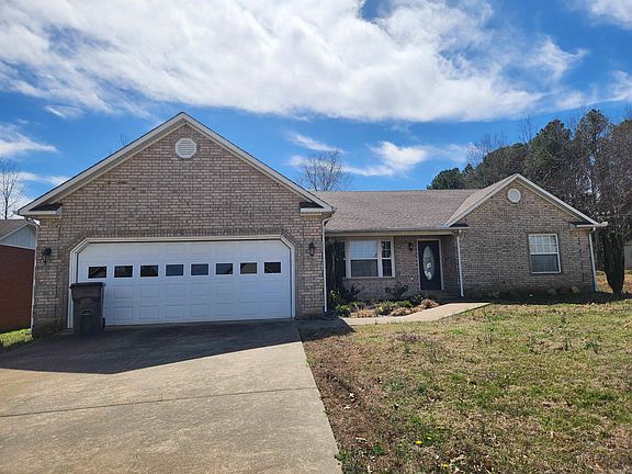 2nd image of 2004 Dana Marie St