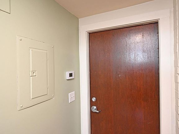 4th image of 1615 Chase Ave Unit 4B