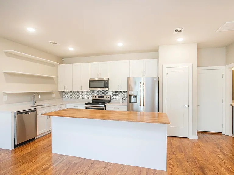 3637 Hydes Ferry Rd — Photo 30