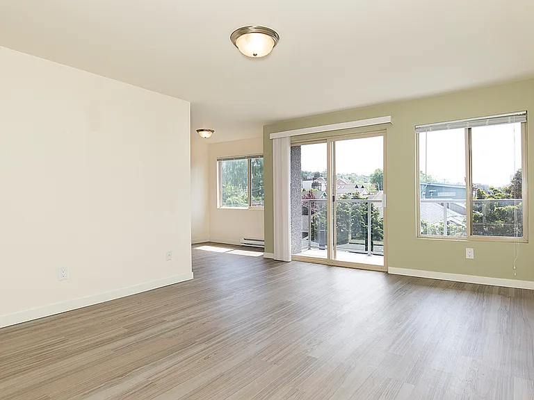 Minor Tower Apartments - Located in Eastlake — Photo 74