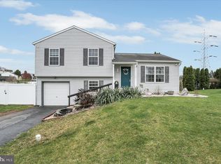 105 E Brookfield Dr, Lebanon, PA 17046