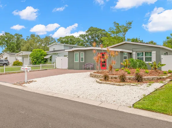10437 Cirimoya Ln, Seminole, FL 33772