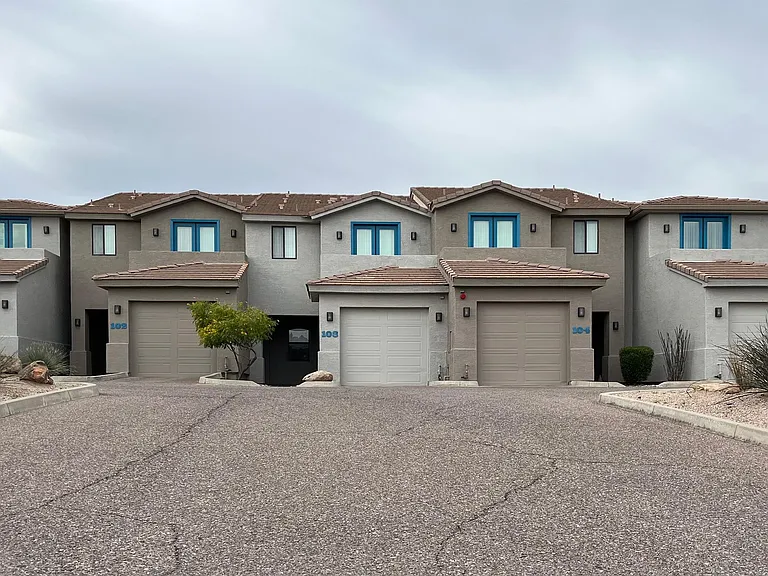13616 N Hamilton Dr — Photo 2