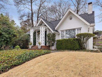 2044 Cottage Ln NW, Atlanta, GA, 30318