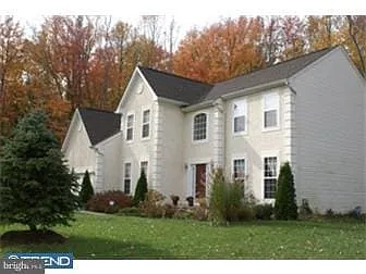 18 Stirling Dr Photo 1