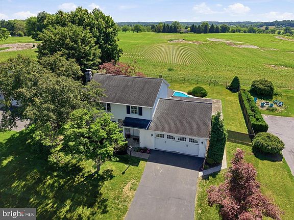 2nd image of 387 Yorktown Rd