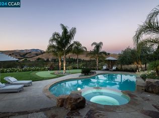 140 Tamarind Ln, Danville, CA 94526