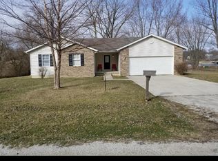 3005 Sand Creek Rd, Decatur, IL 62521