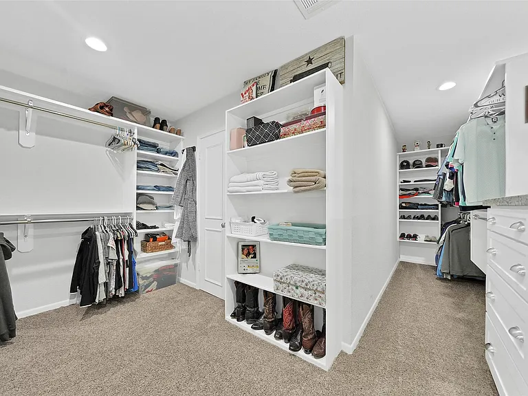 143 Bluebonnet St — Photo 26