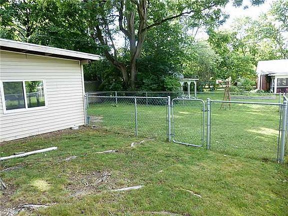 5th image of 1107 Newdale Cir