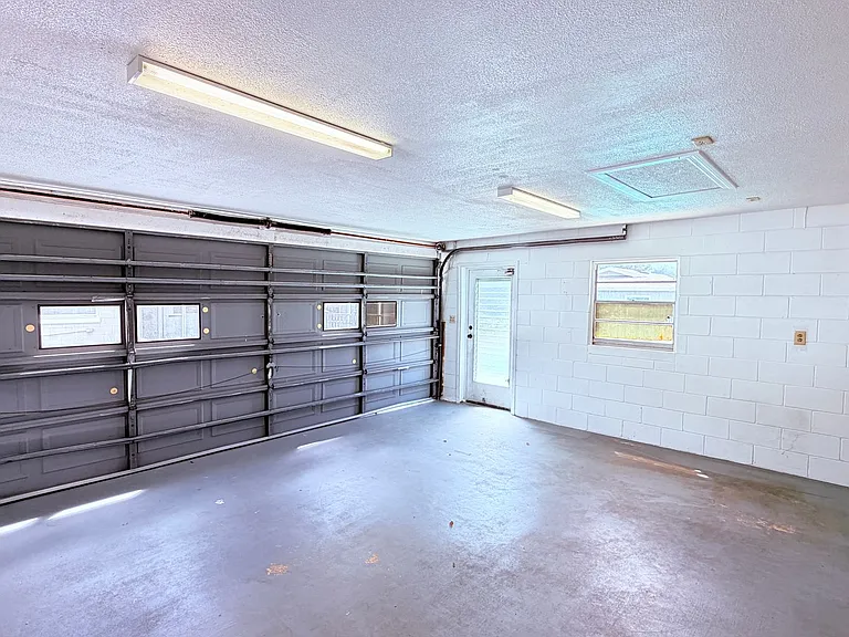 6 Carriage Hill Cir — Photo 10