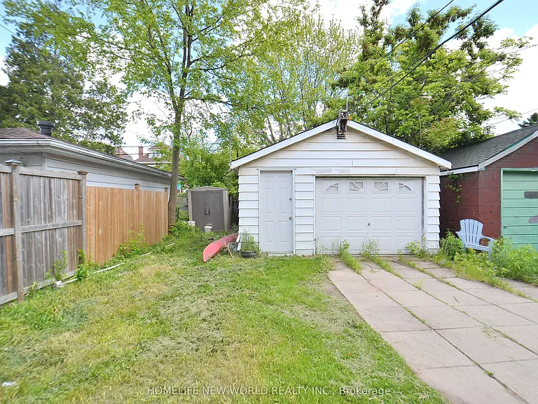 102 Belmont Ave #LOWER — Photo 11